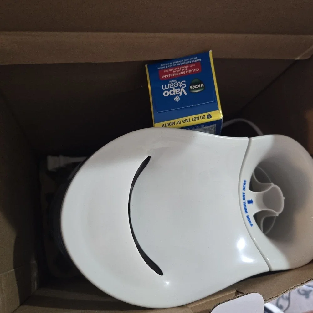 NEW Vicks Warm Mist Humidifier Large Model‎ V745WB Filter Free 1 Gallon W/ Vicks